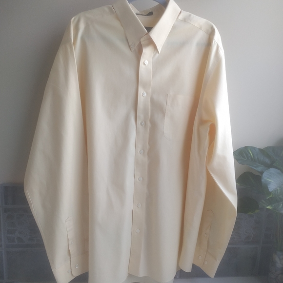 Bundle of 2 Eddie Bauer dress shirts - Picture 7 of 9